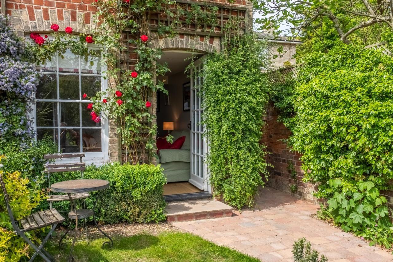 Adorable Cottage With A Log Burner In Heavenly Village - Constable Lodge Nayland Exterior photo
